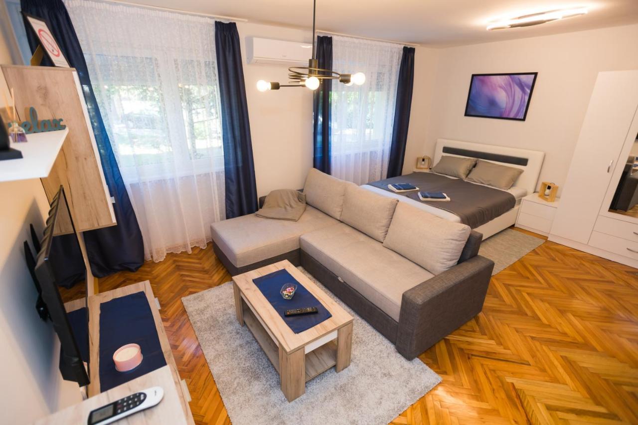 Apartman Studio Blue Apartment ซูโบติกา ภายนอก รูปภาพ