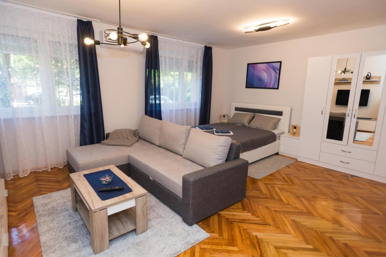 Apartman Studio Blue Apartment ซูโบติกา ภายนอก รูปภาพ