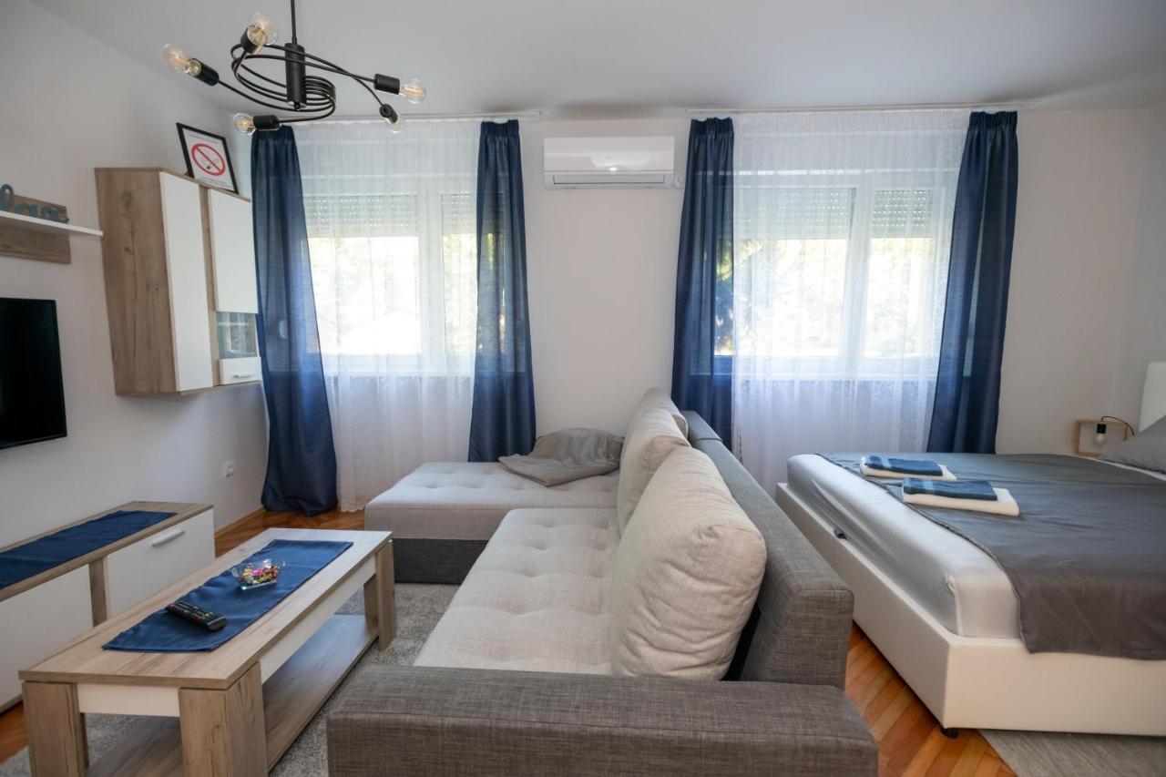 Apartman Studio Blue ซูโบติกา ภายนอก รูปภาพ