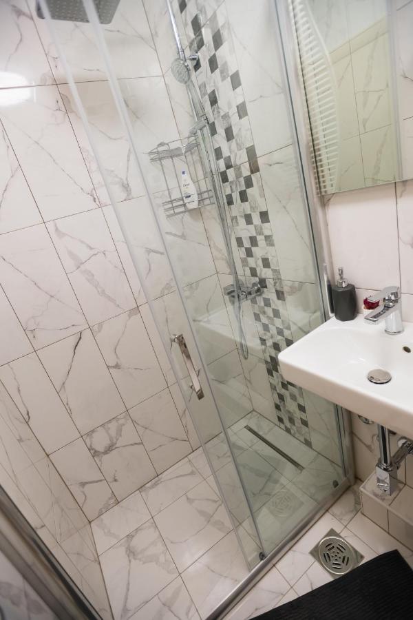 Apartman Studio Blue ซูโบติกา ภายนอก รูปภาพ